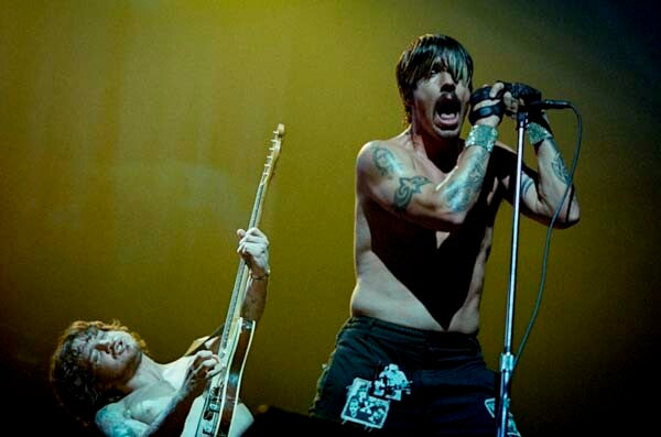 Red Hot Chili Peppers 12