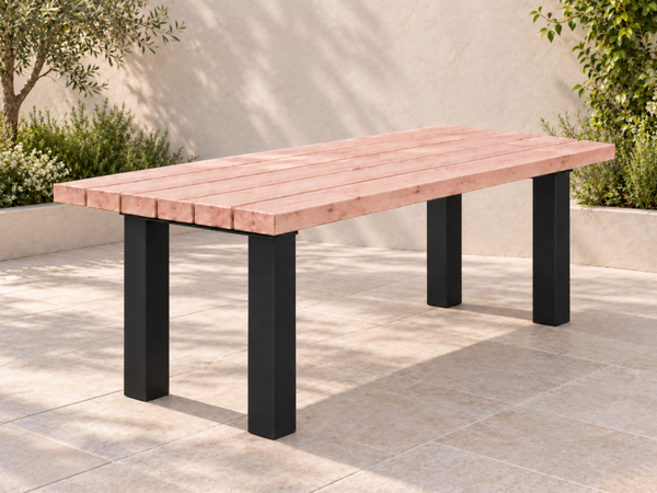 Douglas eettafel met N-poten op maat