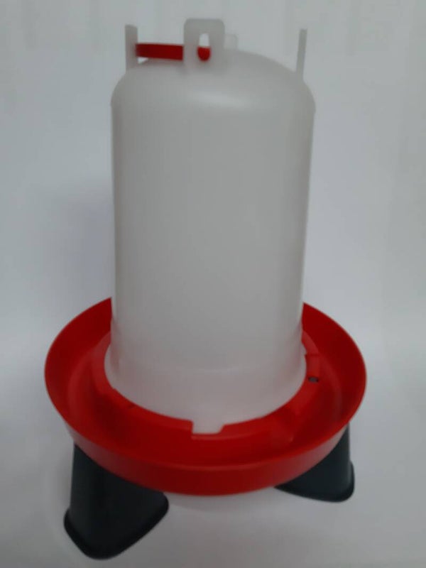 Küken und Jungtier Tränke 1,5 Liter mit Füße