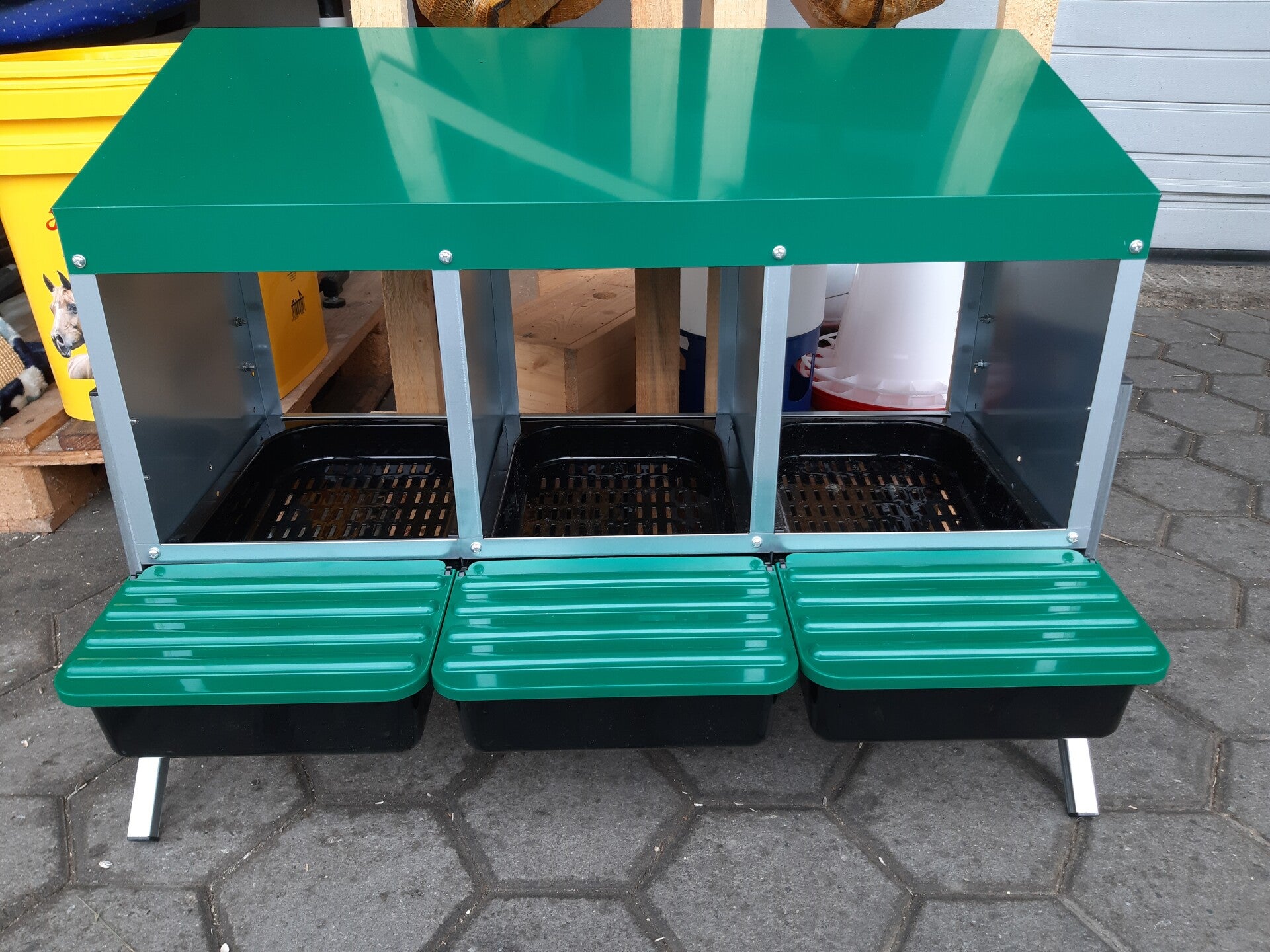 Lege Nest für Hühner