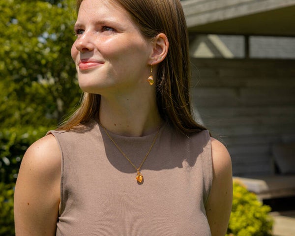 Orange stone necklace