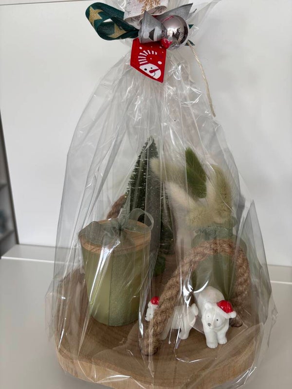 Setje op houten plankje zijdegroen