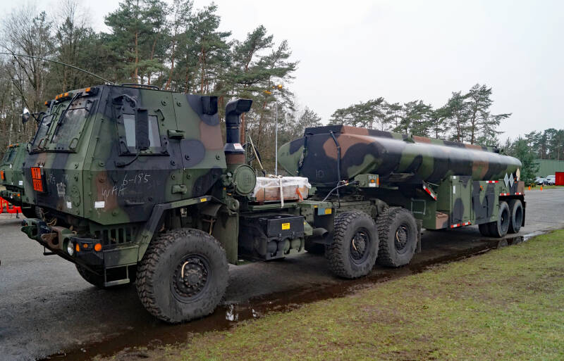 defender europe, us army, zutendaal, aps site, aps, oshkosh, fmtv, lmtv, excersise, army, truck, trucks, vrachtwagen, vrachtwagens