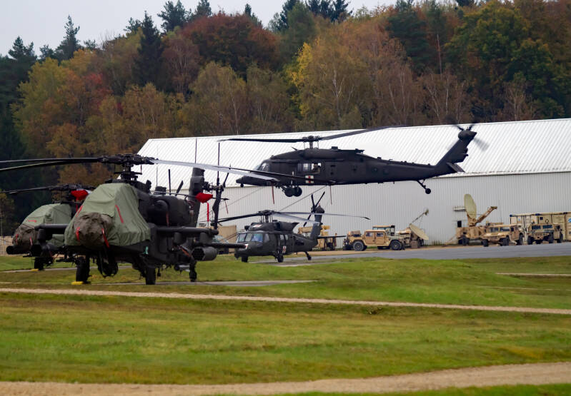 sikorsky-hh-60m-blackhawk-11-20351-03-standard.jpg
