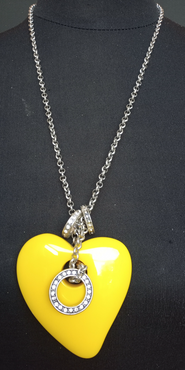 Fantasy Gele Hart Collier