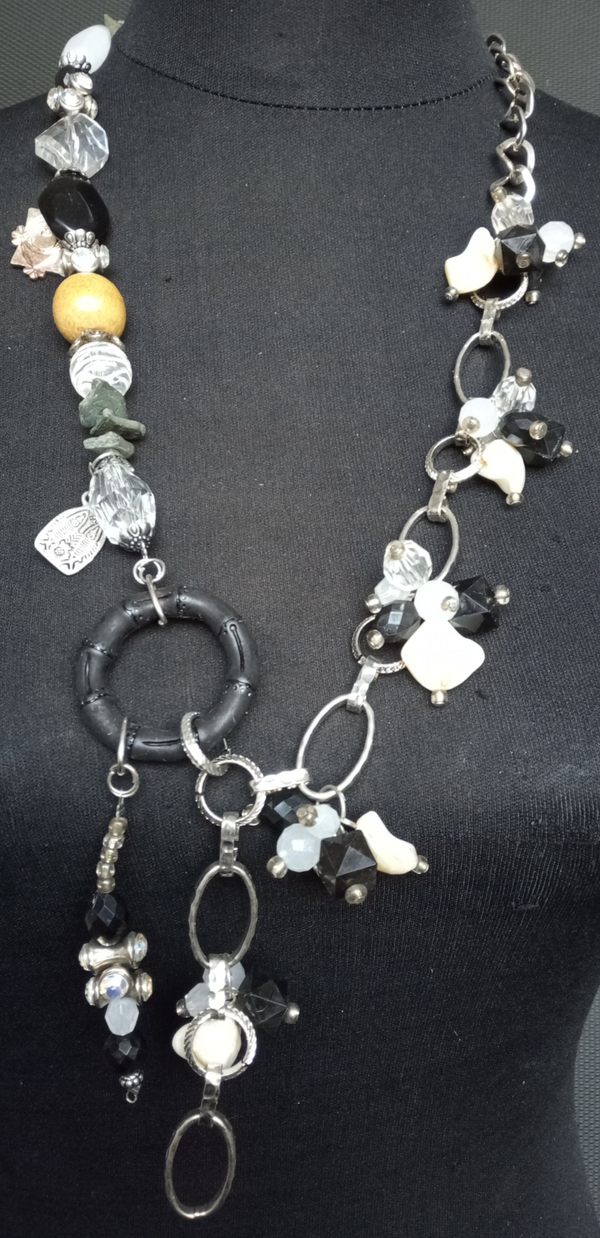 Fantasy Kralen Collier Zwart Wit