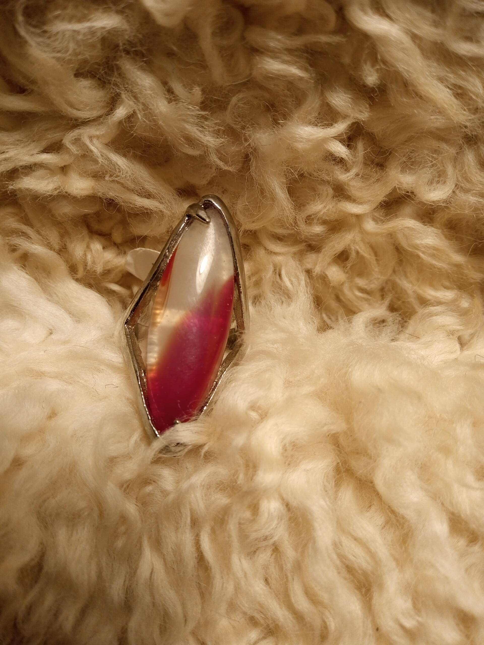 Damesring rood-wit 16