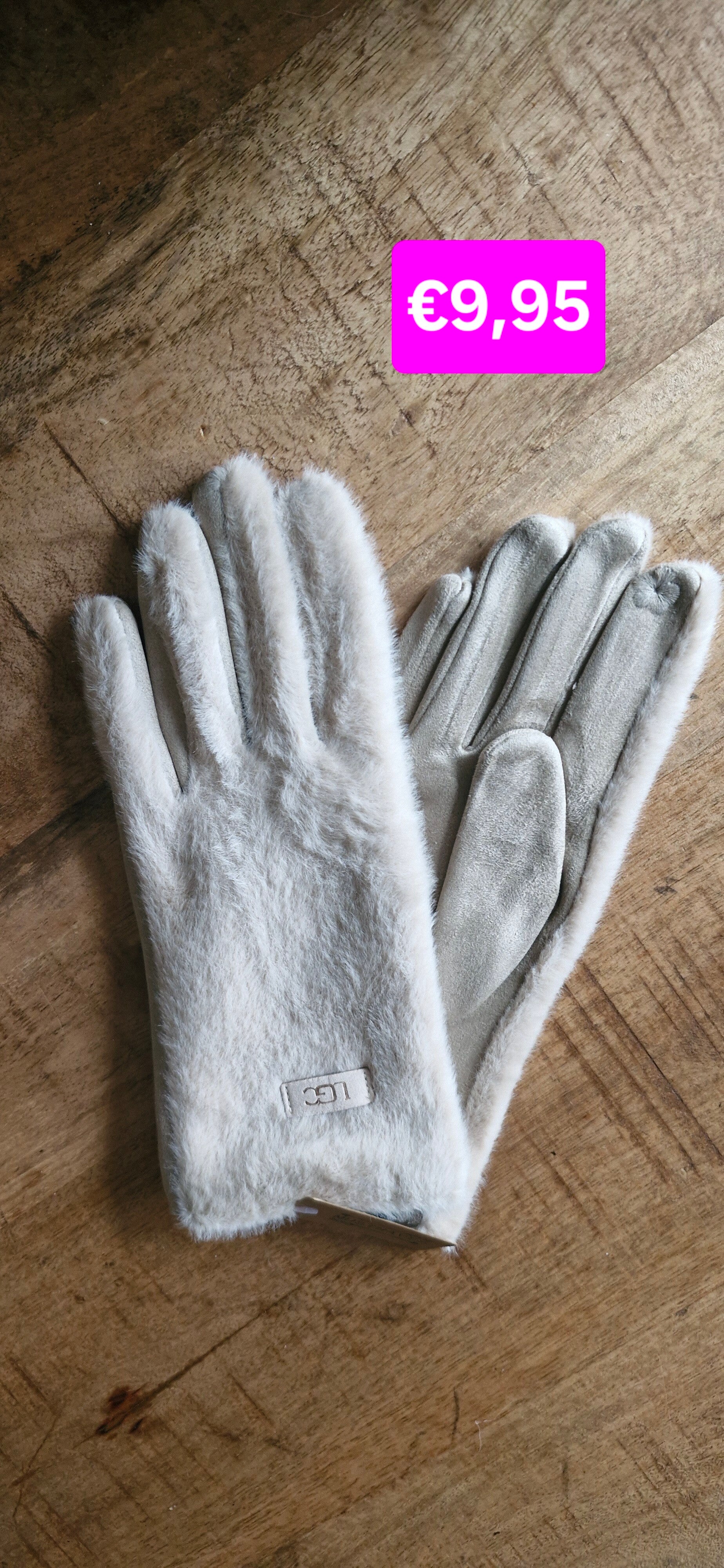 Fluffy winter handschoenen beige