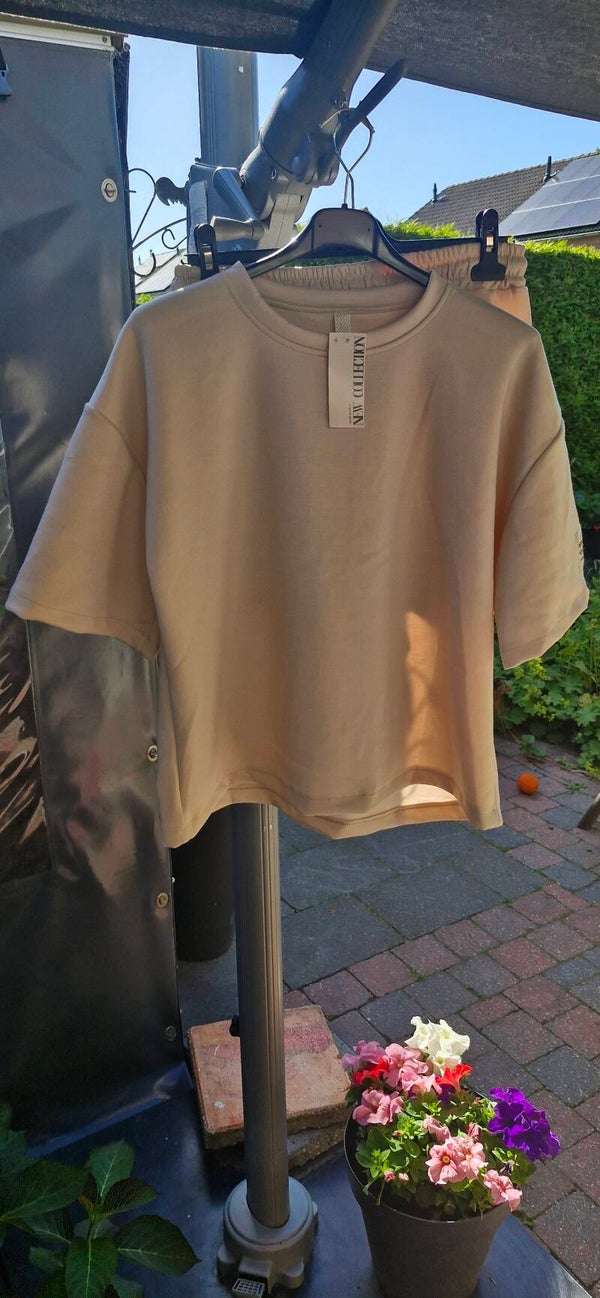 Comfy set met korte broek beige