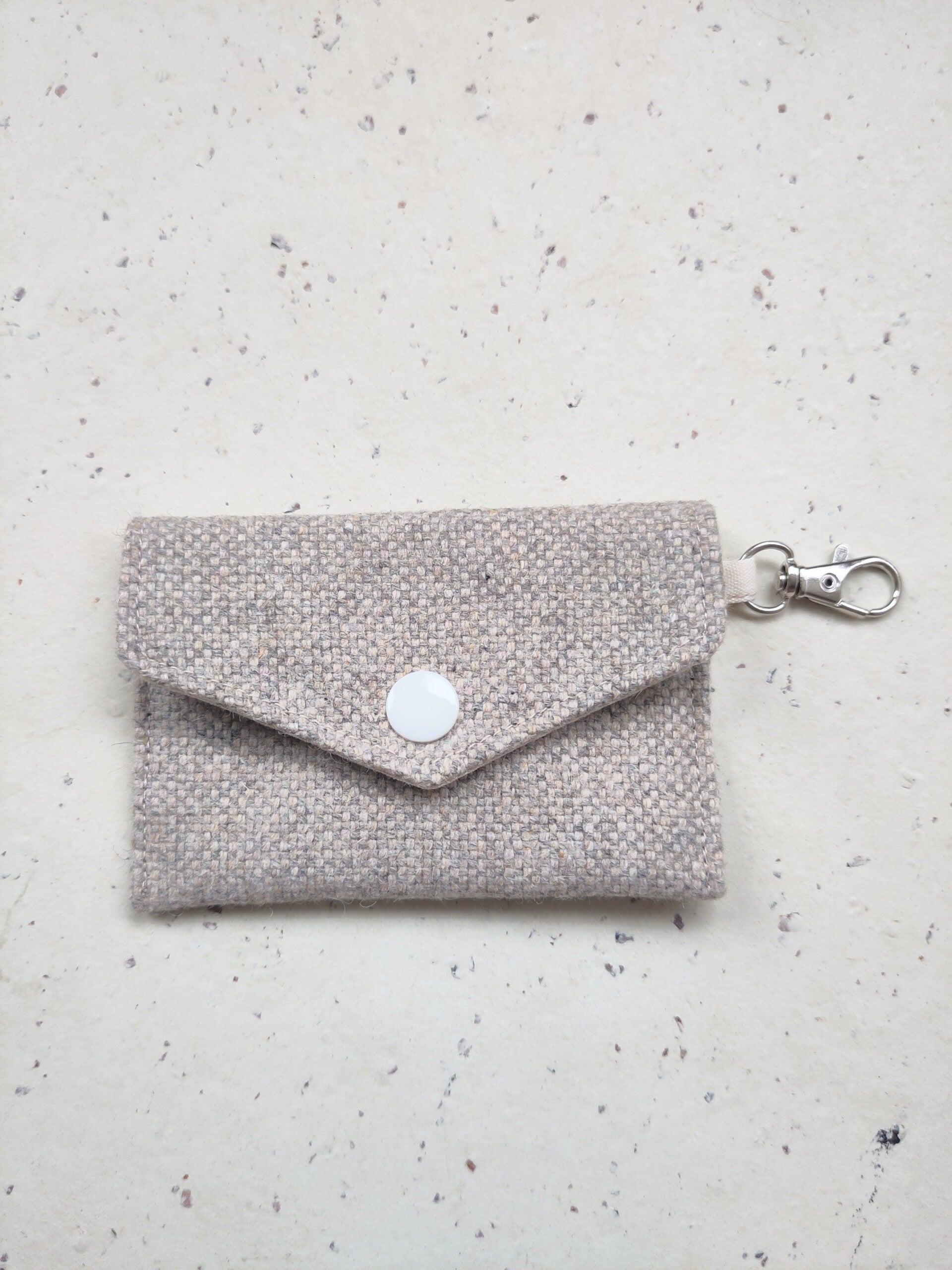 Pashouder sleutelhanger - wol