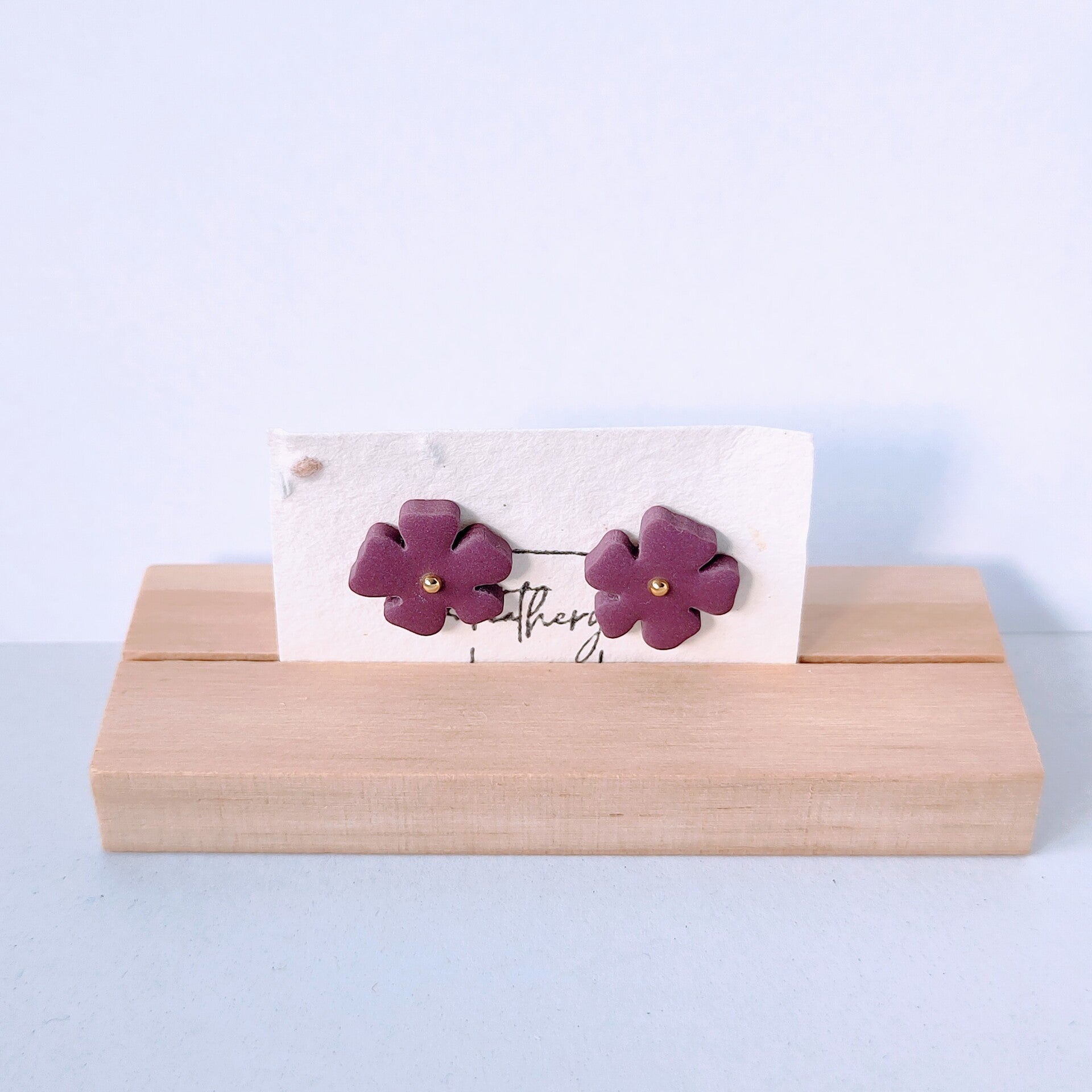 Bloem studs paars