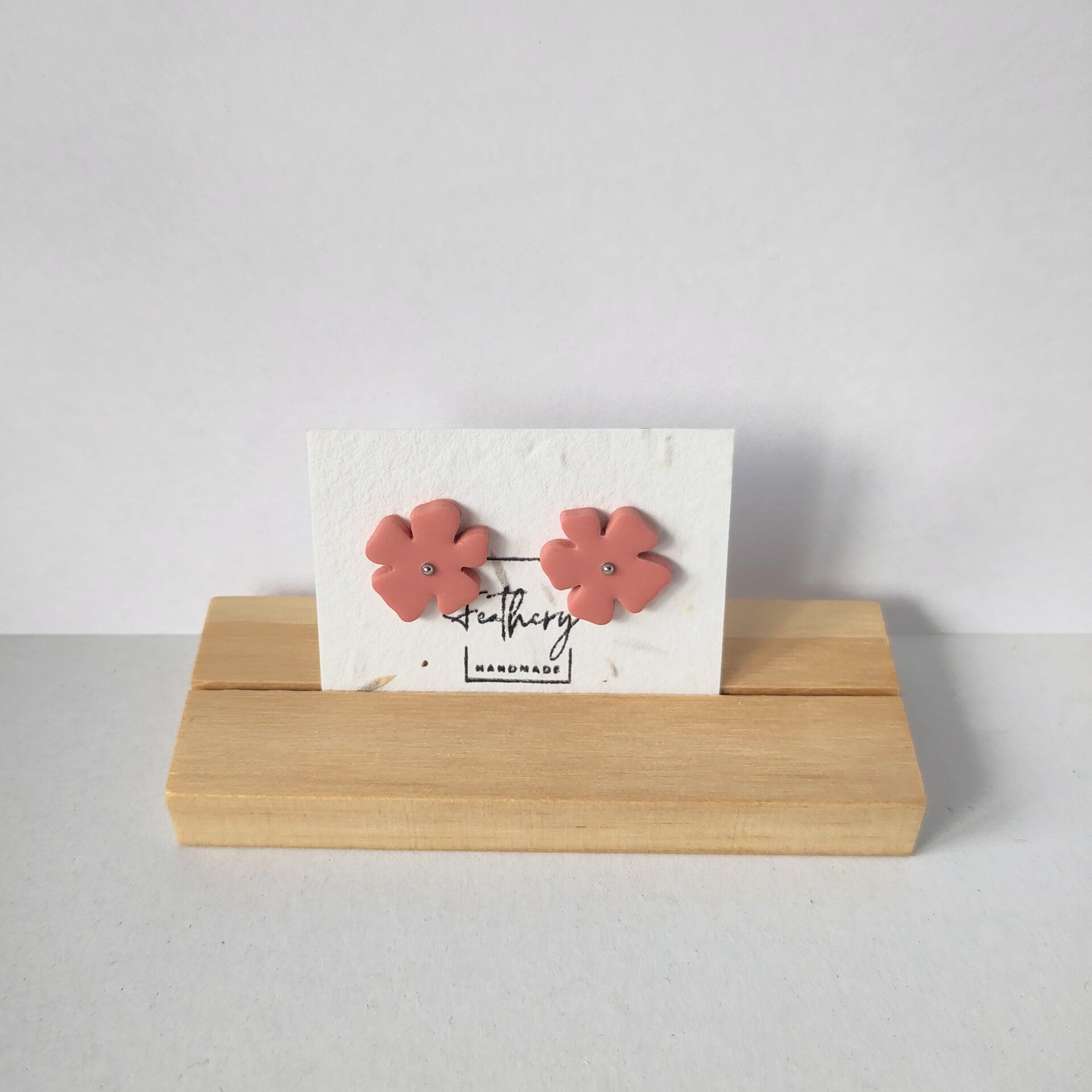 Bloem studs dust pink