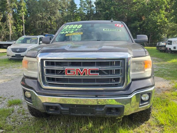 2015 GMC Sierra SLE- $ 19,900
