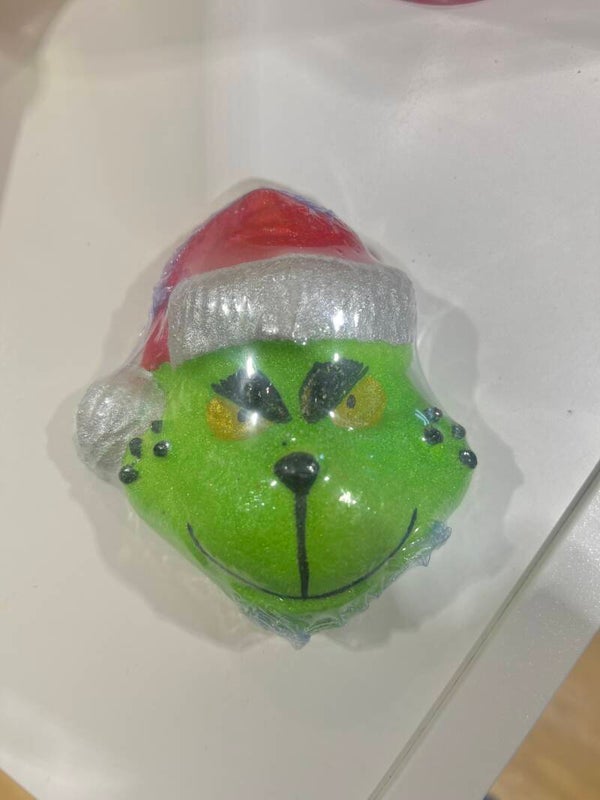 Grinch bath bomb