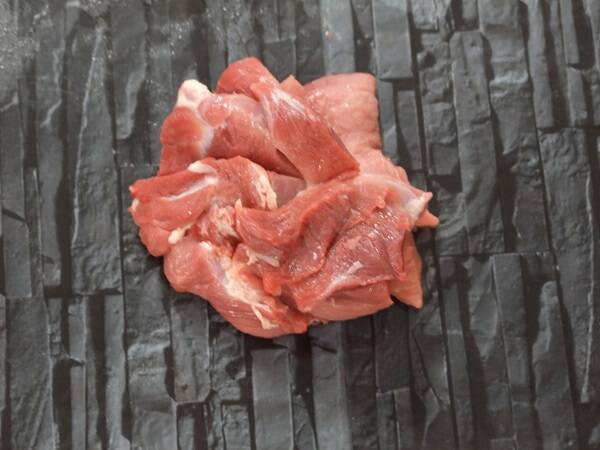 S - Abschnitte vom  Schwein 1000g