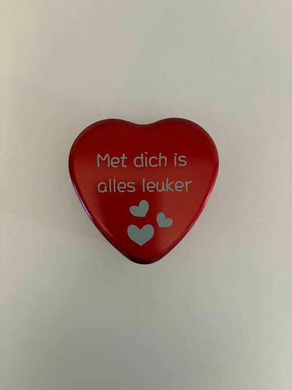 Rode hartvormige blikjes