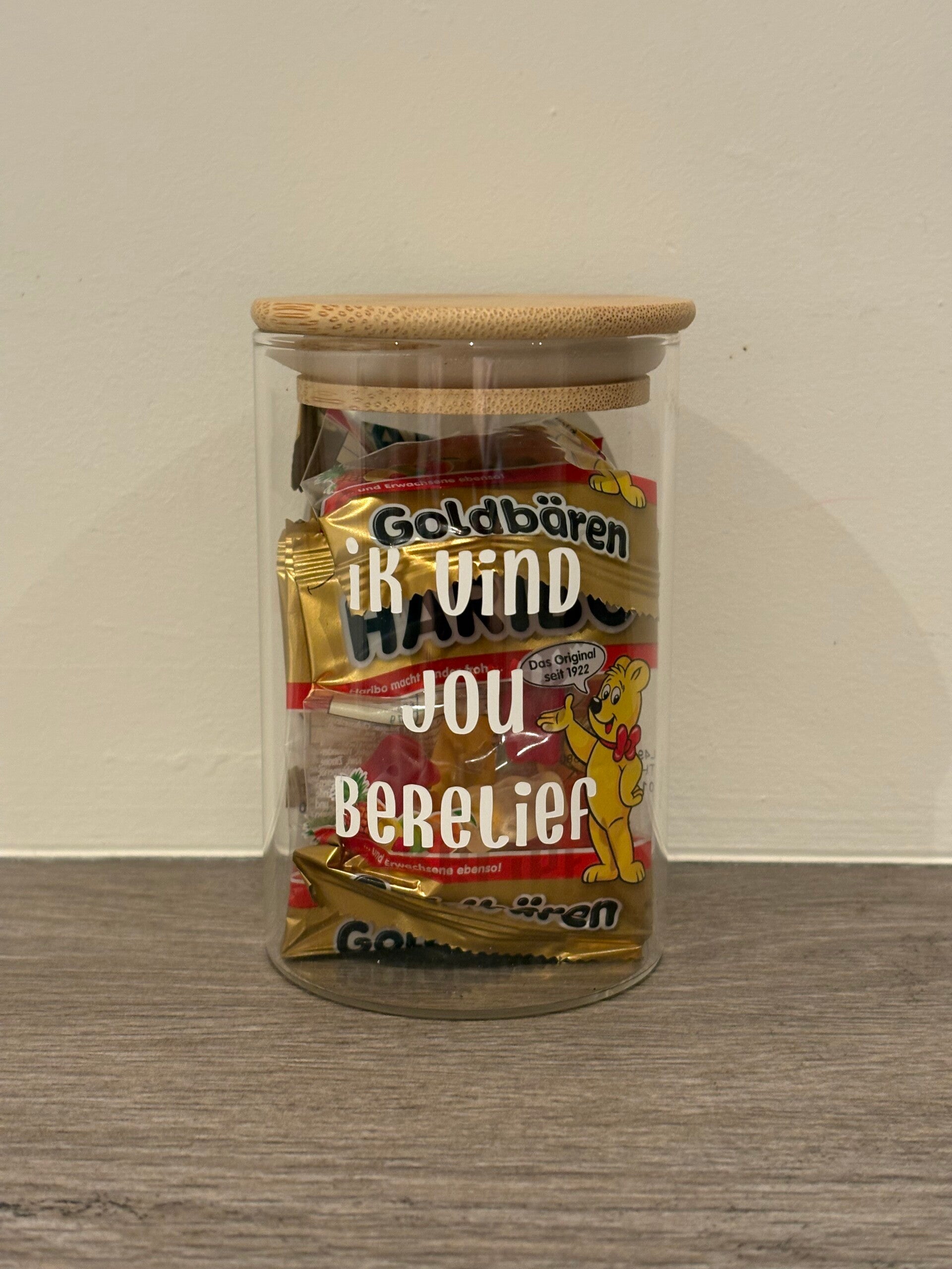 Snoep- en snackpotjes van glas met tekst