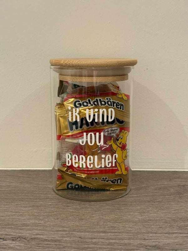 Snoep- en snackpotjes van glas met tekst