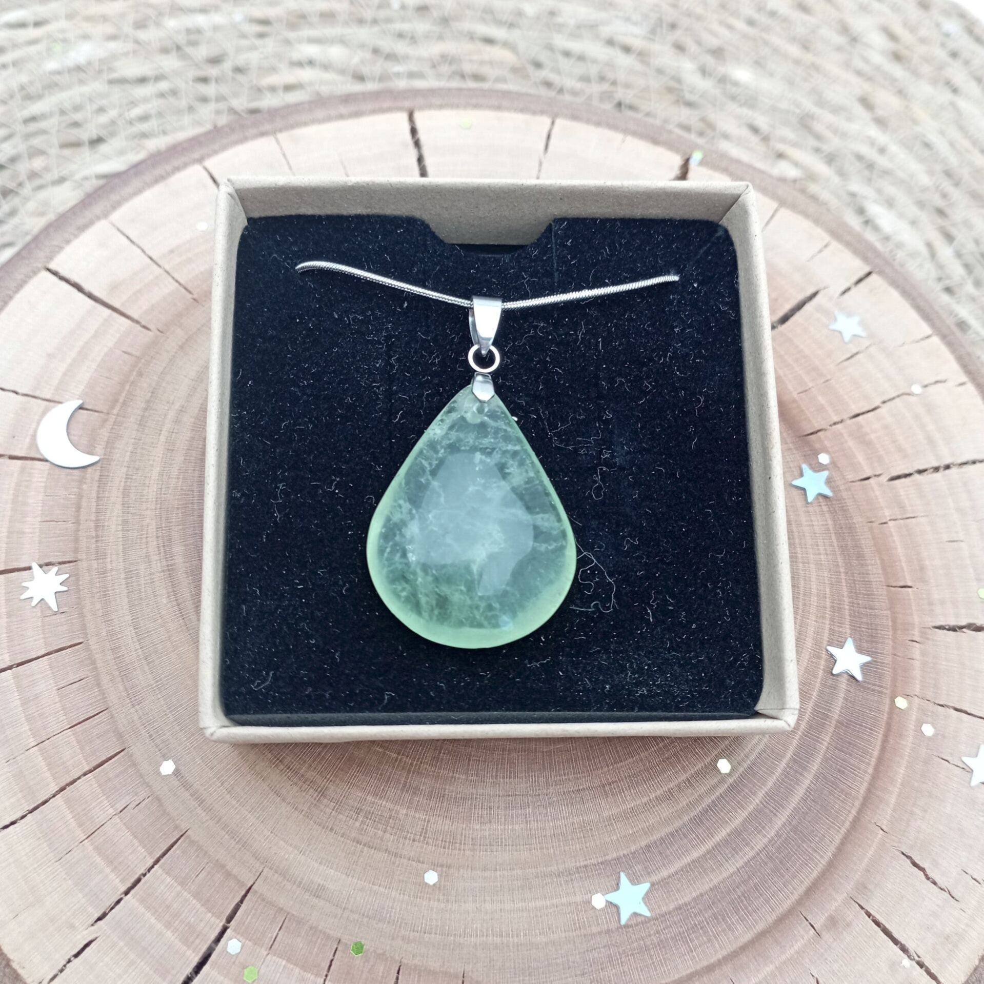 ✨ Pendentif en fluorine: Concentration, créativité et mémoire
