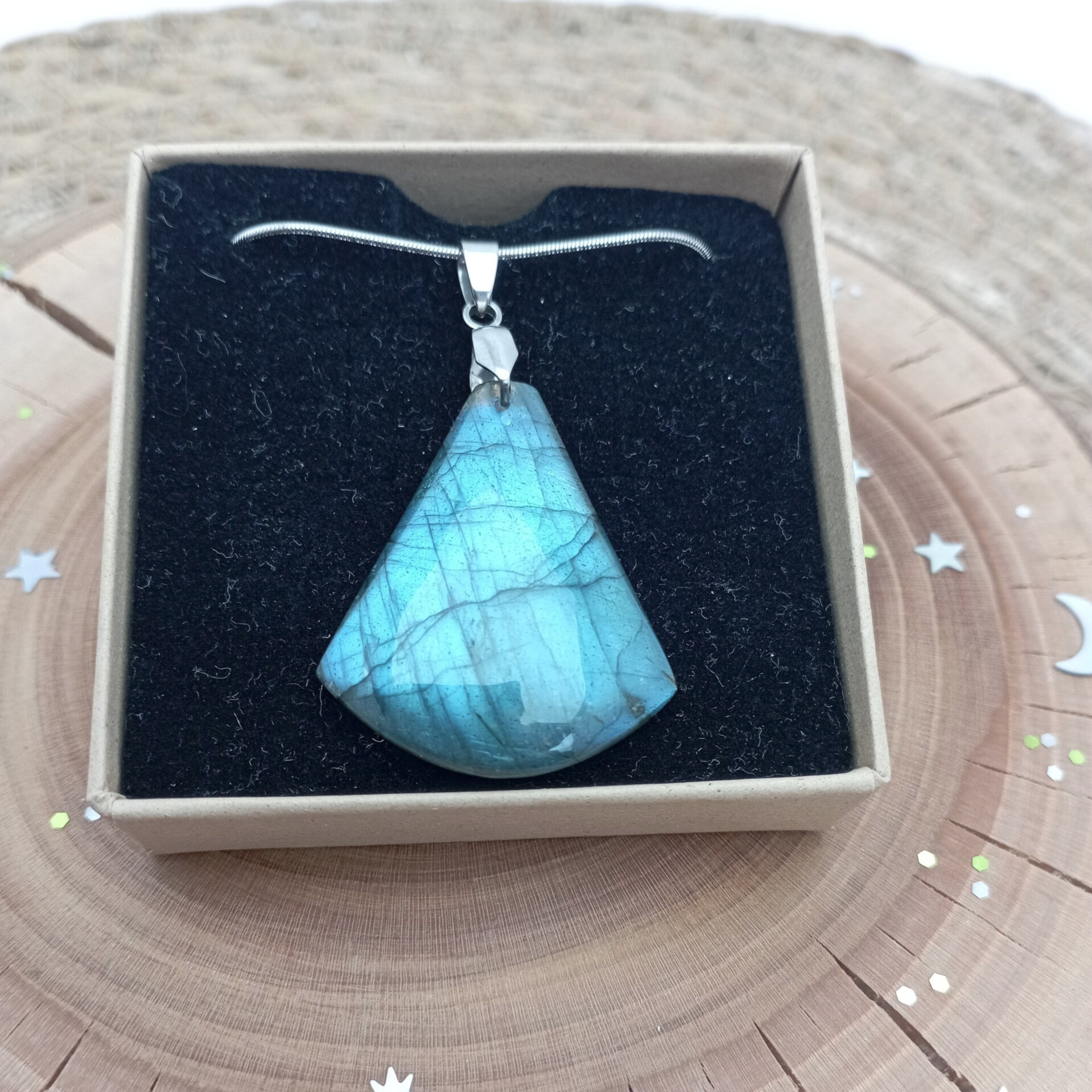 ✨ Pendentif Labradorite. Protection émotionnelle.
