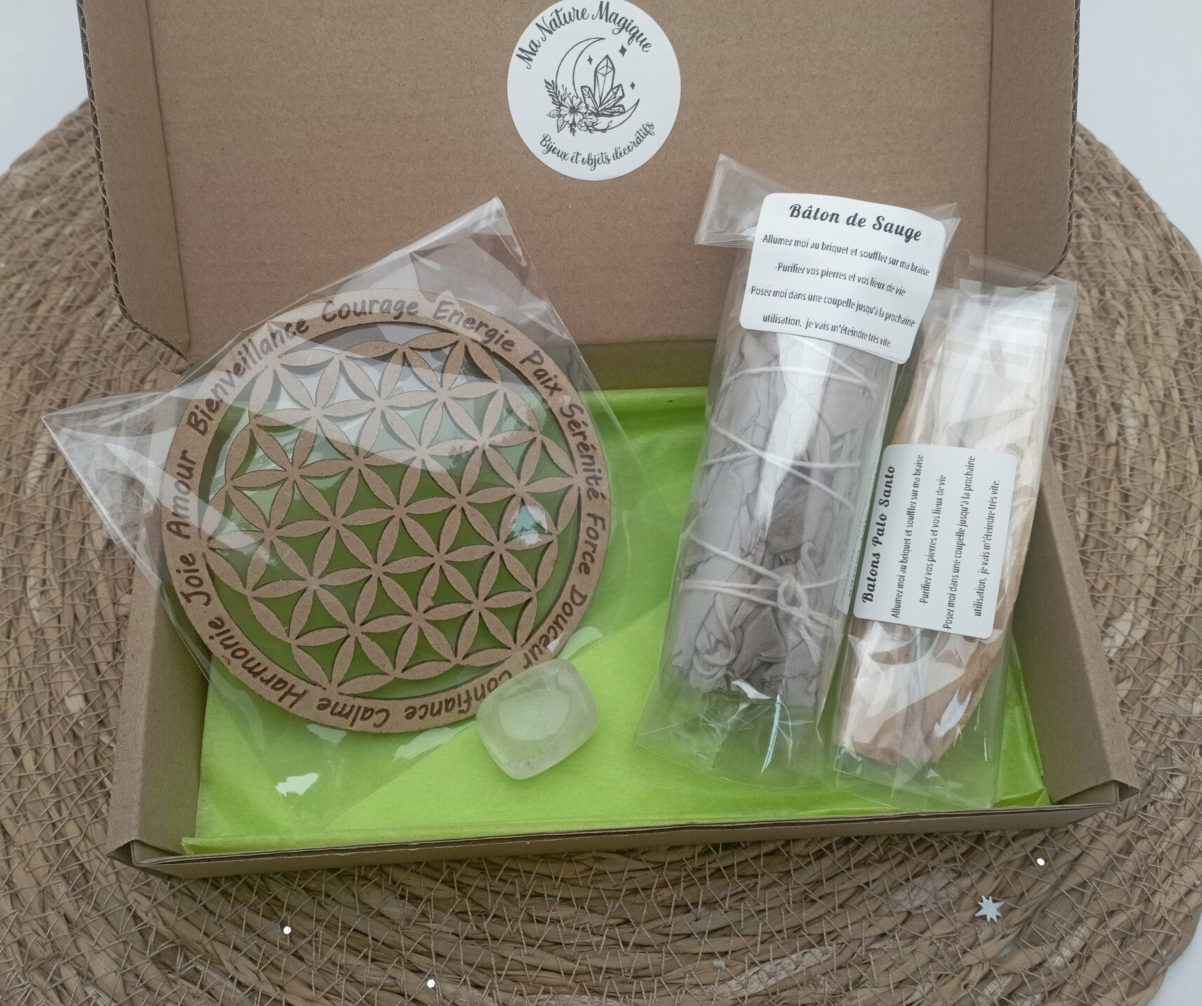 ✨ Coffret purification et rechargement : comprenant fleur de Vie, sauge, palo santo et cristal de roche 🌙