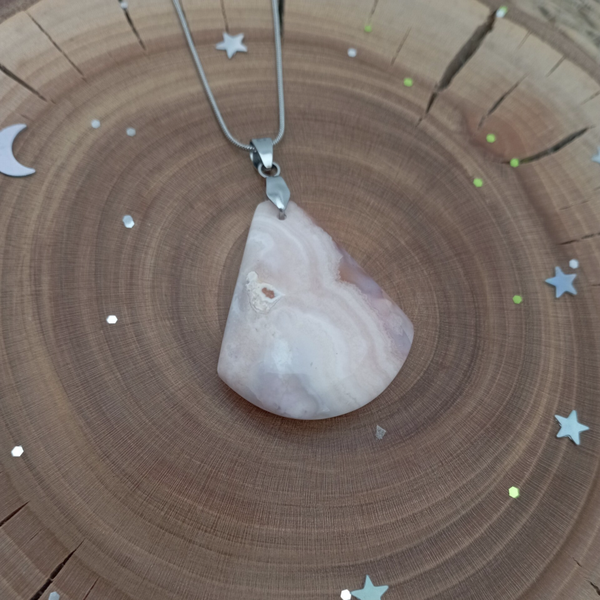 ✨ Pendentif en Agate Fleur de Cerisier :Sérénité et pensées positive