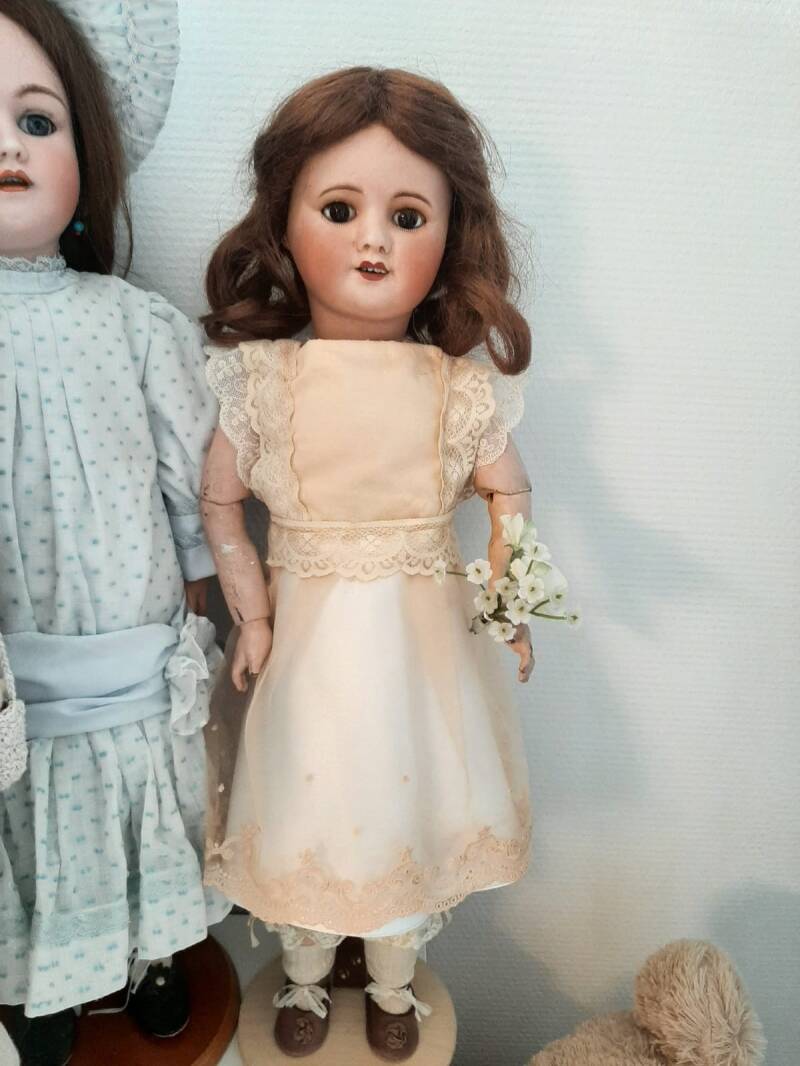 antique unis france sfbj jumeau doll