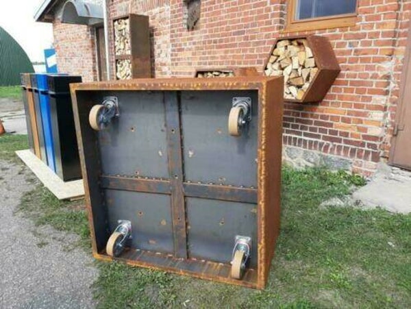 Doposażenie donic ogrodowych zestawem kół skrętnych