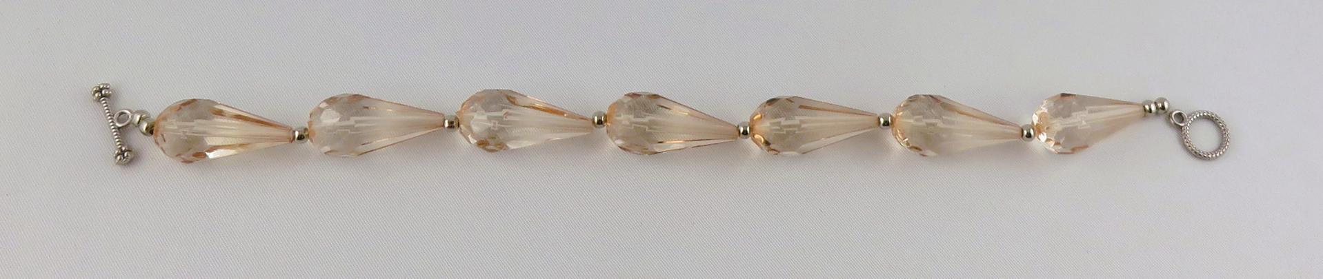 Tropfen-Acrylperlenarmband