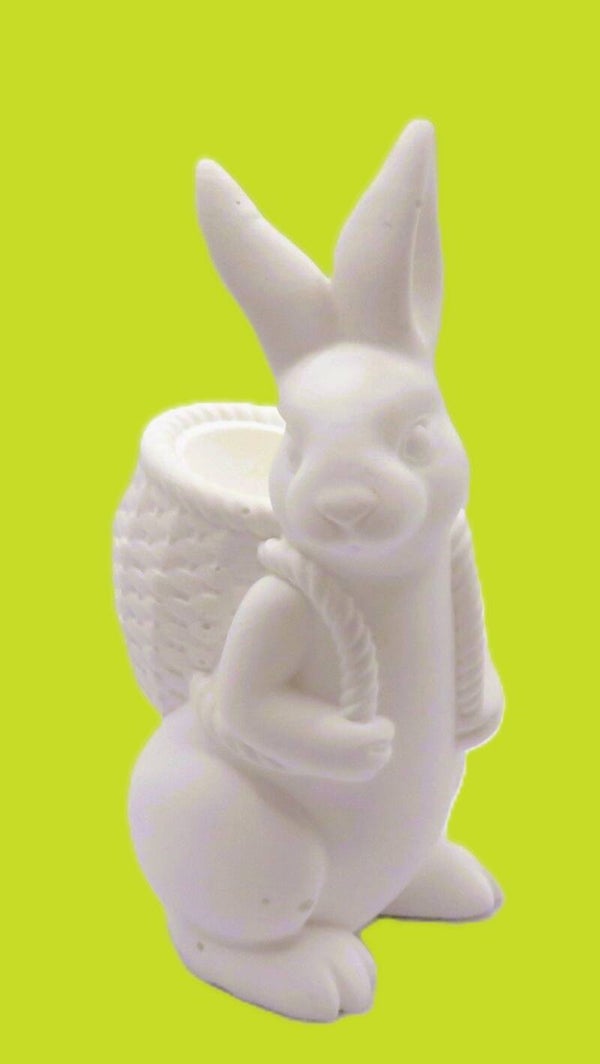 Osterhase mit Korb