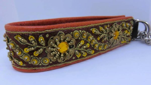 Lederhalsband orange mit Paillettenborte