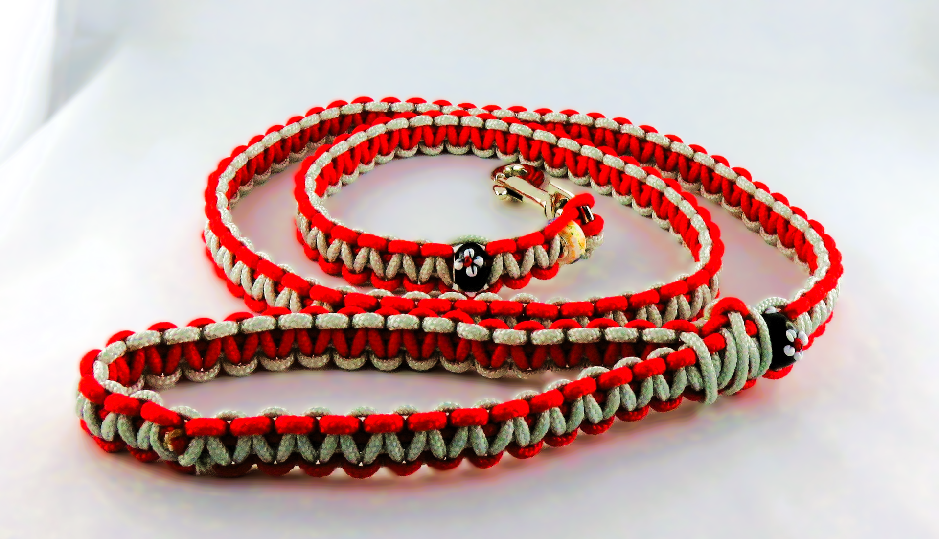 Leine Paracord rot-silber