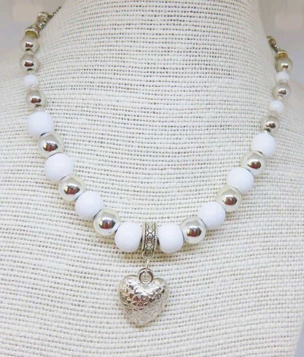 Kette mit Strassperlen