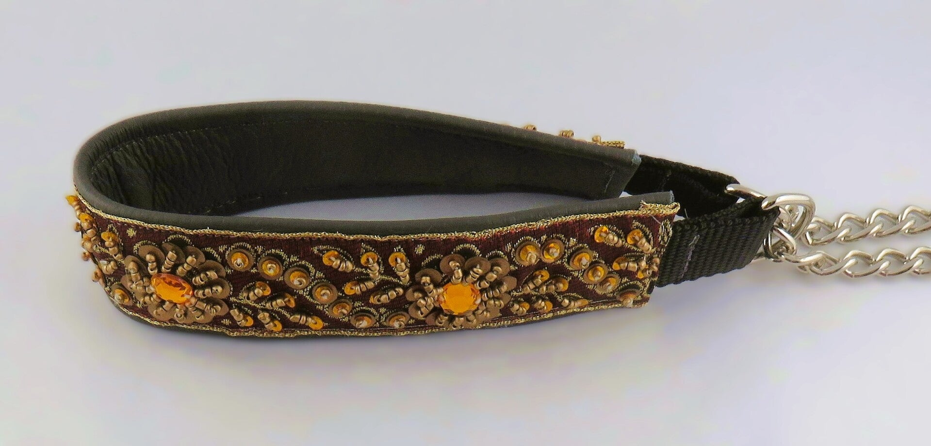 Lederhalsband grau mit Paillettenborte