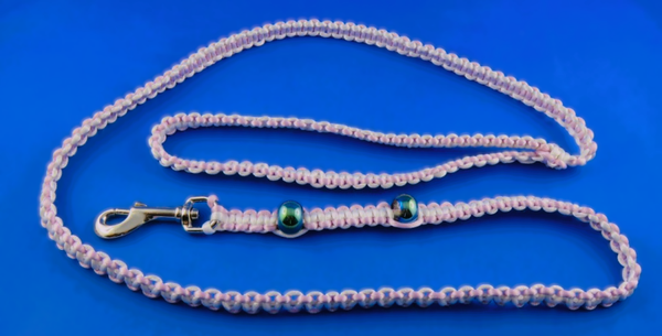 Satinleine und Halsband flieder-weiss