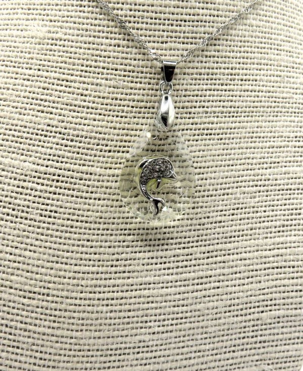 Silberne Kette mit Delfine-Anhänger mit Strass