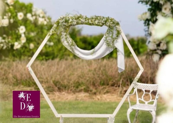 Arche hexagonale en bois