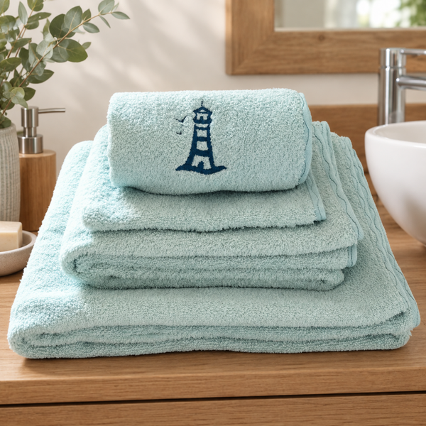 Linge de bain artisanal brodé en coton bio "Au fil des vagues" - Différents modèles à partir de