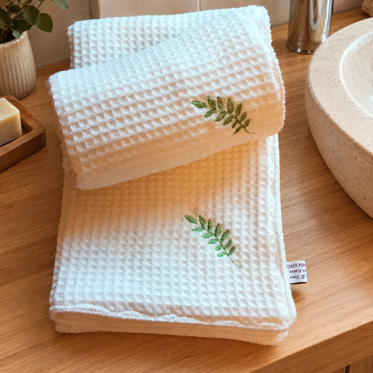 Linge de bain visage et mains en coton nid d’éponge brodé "Douceur végétale" - Dès