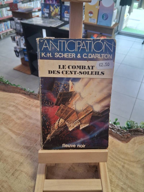 Le Combat Des Cent-Soleils Livre