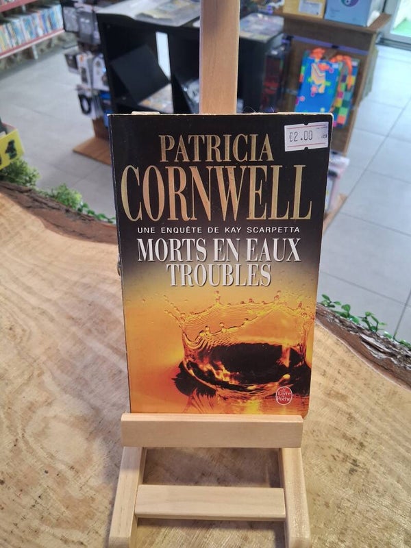 Patricia Cornwell - Morts En Eaux Troubles Livre