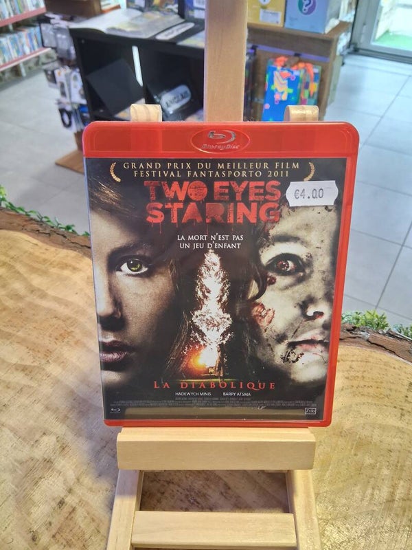Two Eyes Staring Blu-ray