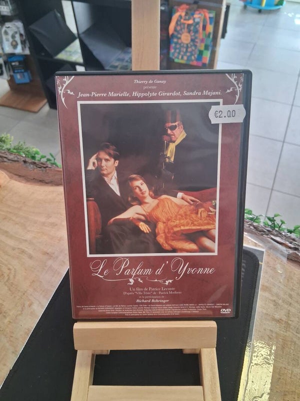 Le Parfum D'Yvonne DVD