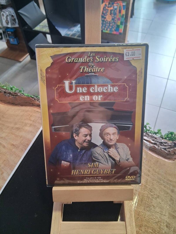 Une Cloche En Or Neuf (Theatre) DVD