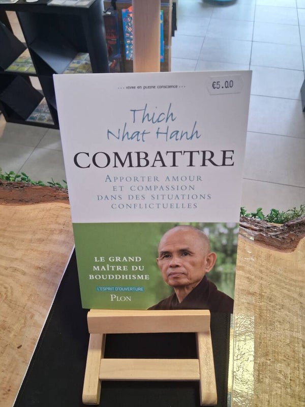 Thich Nhat Hanch : Combattre Livre