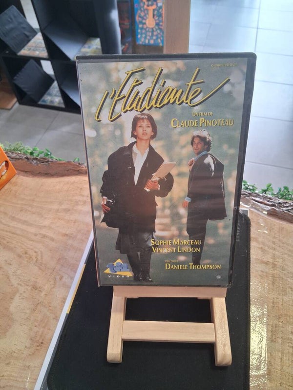 L'etudiante VHS