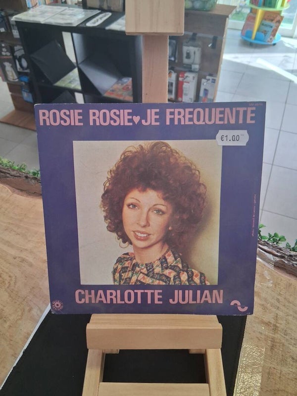 Charlotte Julian Vinyl 45T