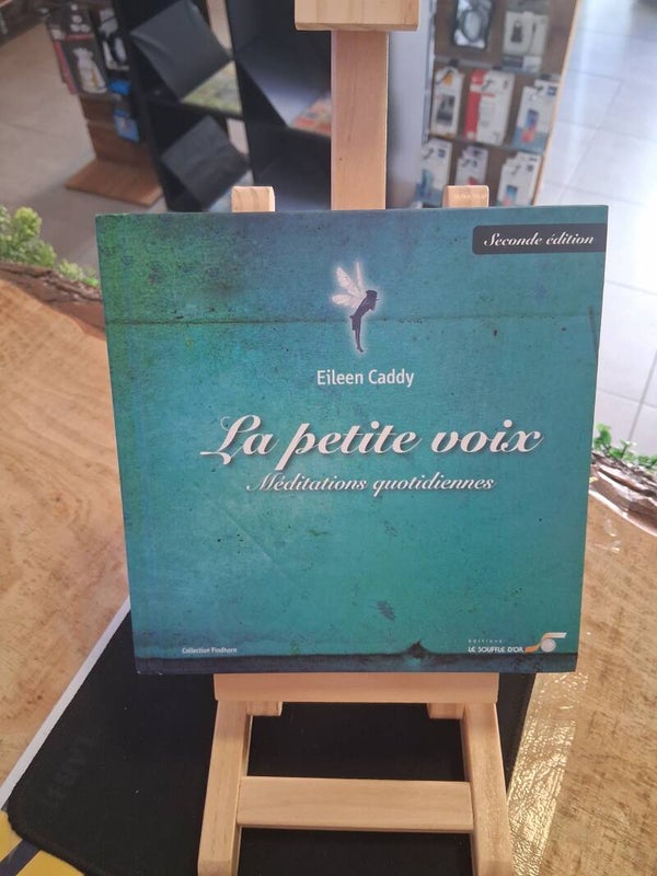 Eileen Caddy - La Petit Voix - Meditations Quatidiennes Livre