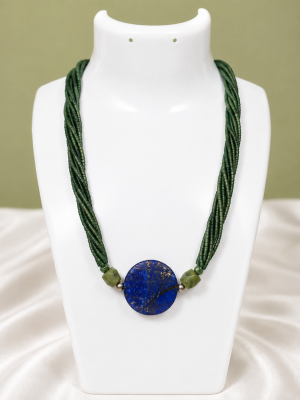 Granaat  Kralenketting met Grote Lapis Lazuli Steen