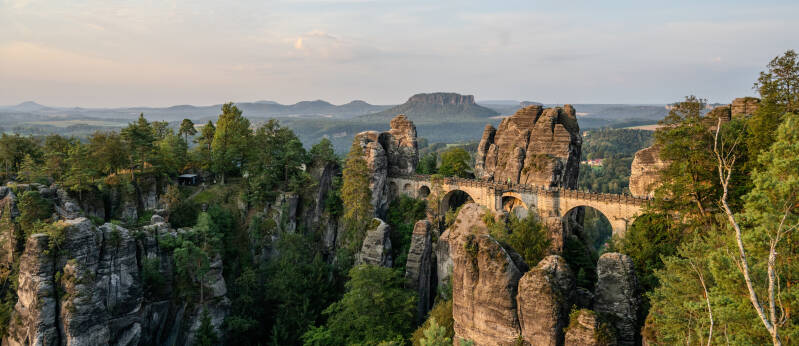 knop_header_bastei_elbsandsteingebirge-standard.jpg